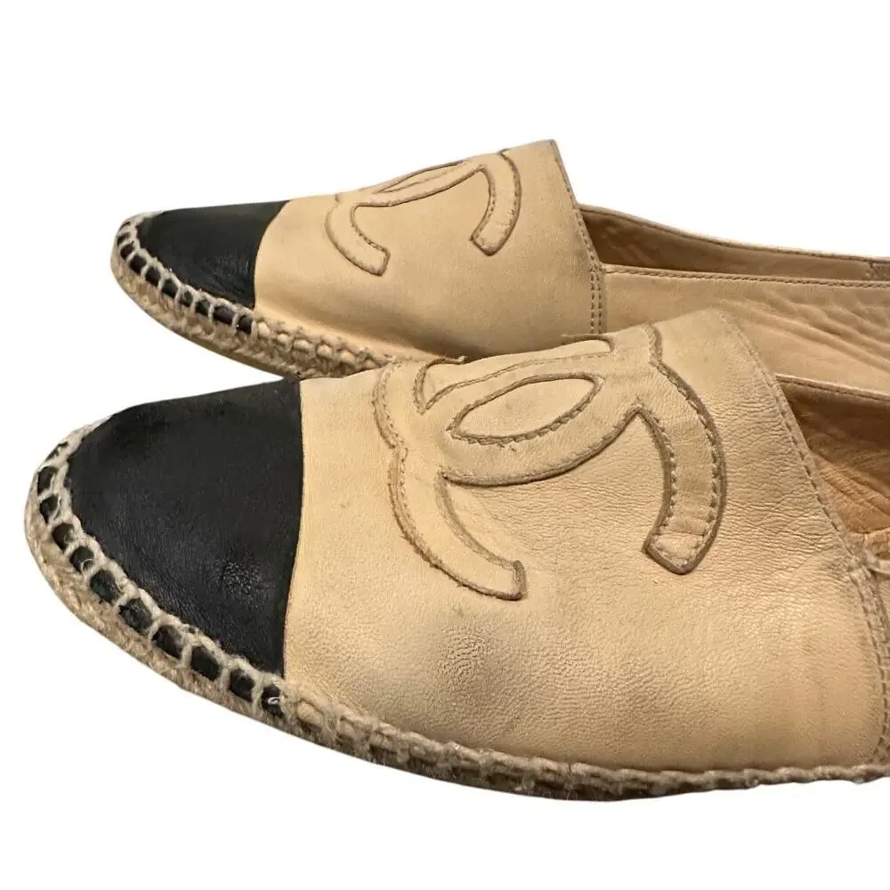 Authentic Chanel CC Espadrilles Size 39 Fits Size 7.5 Lambskin Tan Black FLAWED
